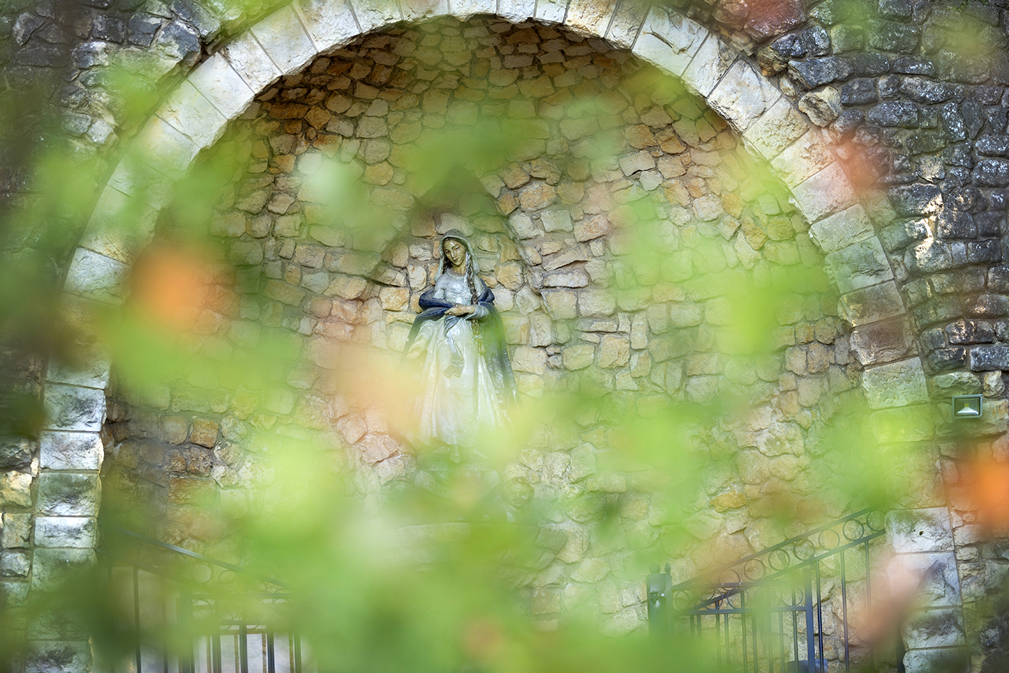 CreativeWanders©2025-5807