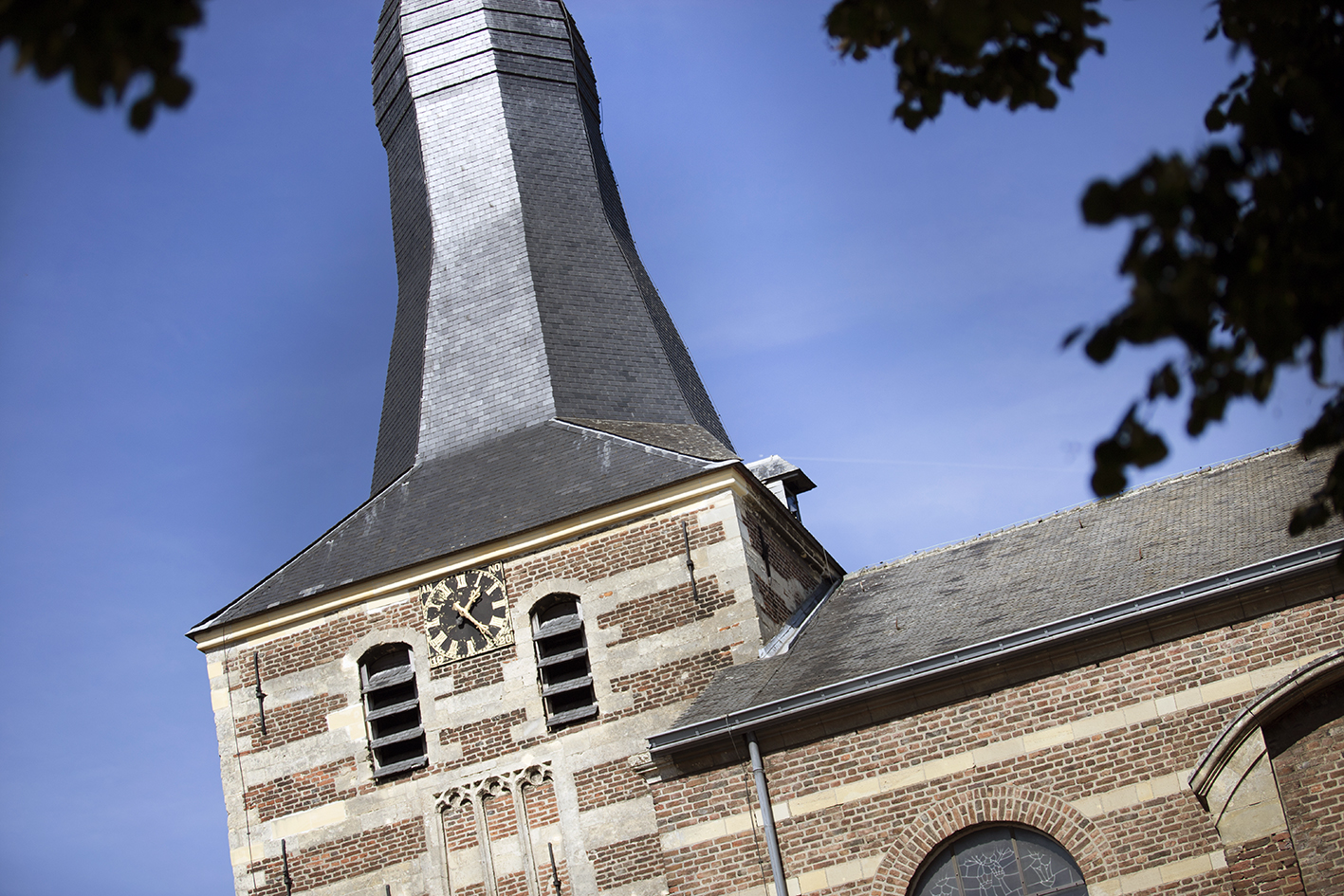 CreativeWanders©2025-5928